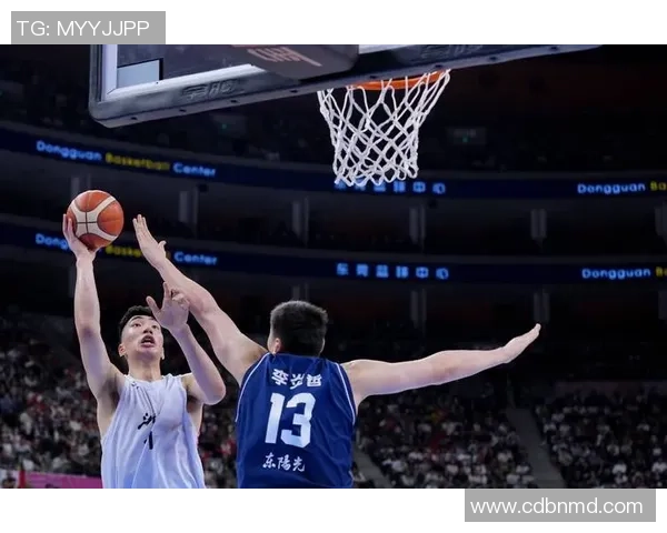 CBA精彩对决10月17日广东队迎战浙江队全力争胜展现篮球魅力 CBA精彩对决10月17日广东队迎战浙江队全力争胜展现篮球魅力