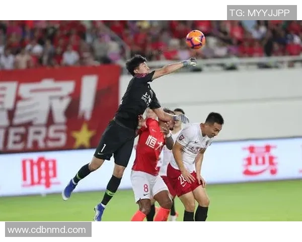 足协杯激战在即上海上港迎战广州恒大争夺晋级名额